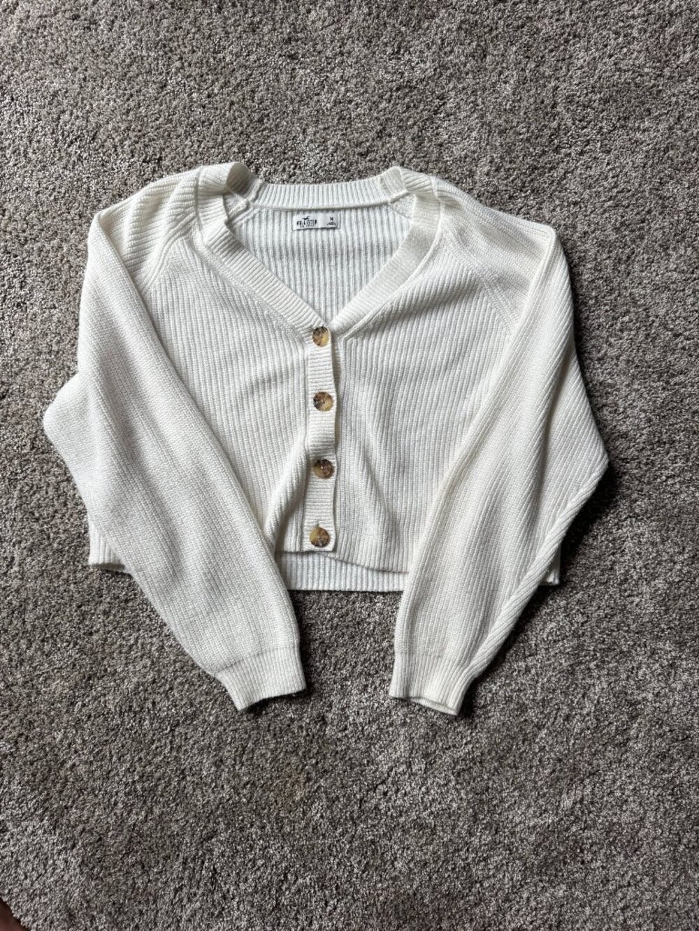 Hollister Women's Cream Ivory Knit Button-Up Cropped Cardigan Sweater  Size Medi
